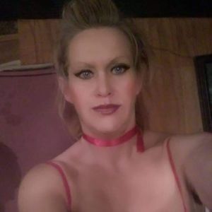 Meet your Posher, Claudia